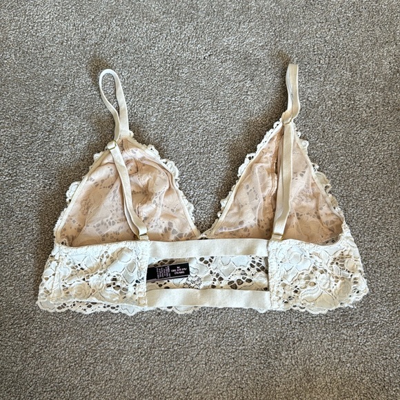 Victoria’s Secret Bralette - Picture 2 of 3